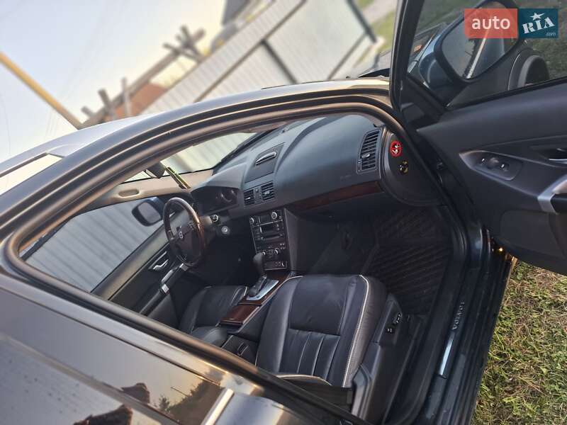 Внедорожник / Кроссовер Volvo XC90 2012 в Житомире