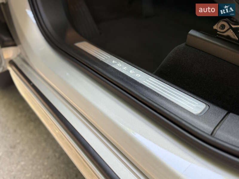 Позашляховик / Кросовер Volvo XC90 2019 в Чернівцях