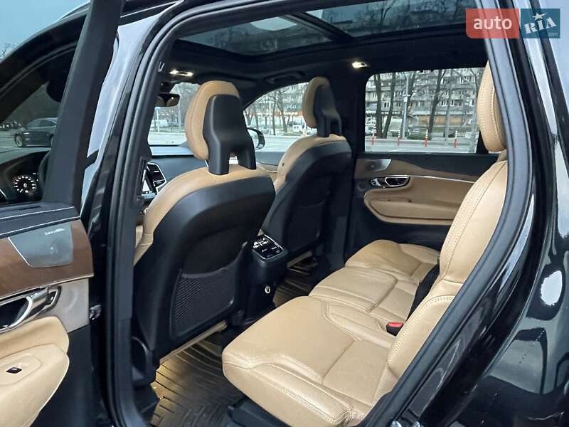 Позашляховик / Кросовер Volvo XC90 2015 в Києві