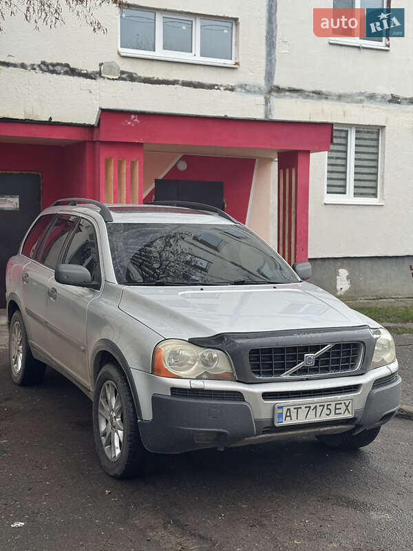 Volvo XC90 2004