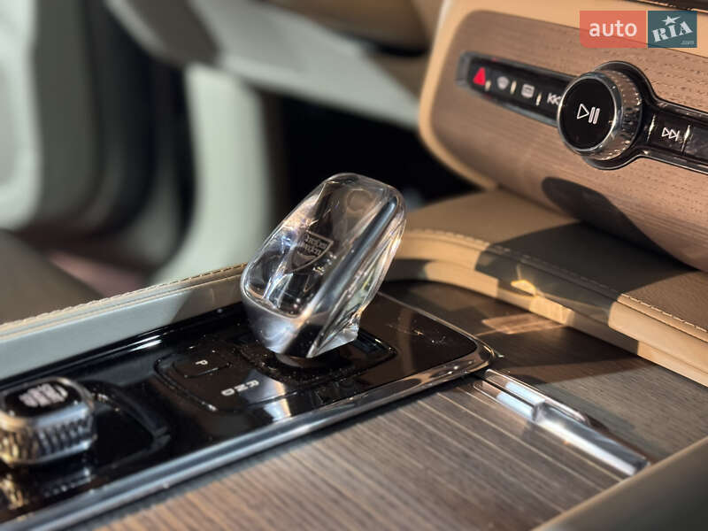 Внедорожник / Кроссовер Volvo XC90 2019 в Львове