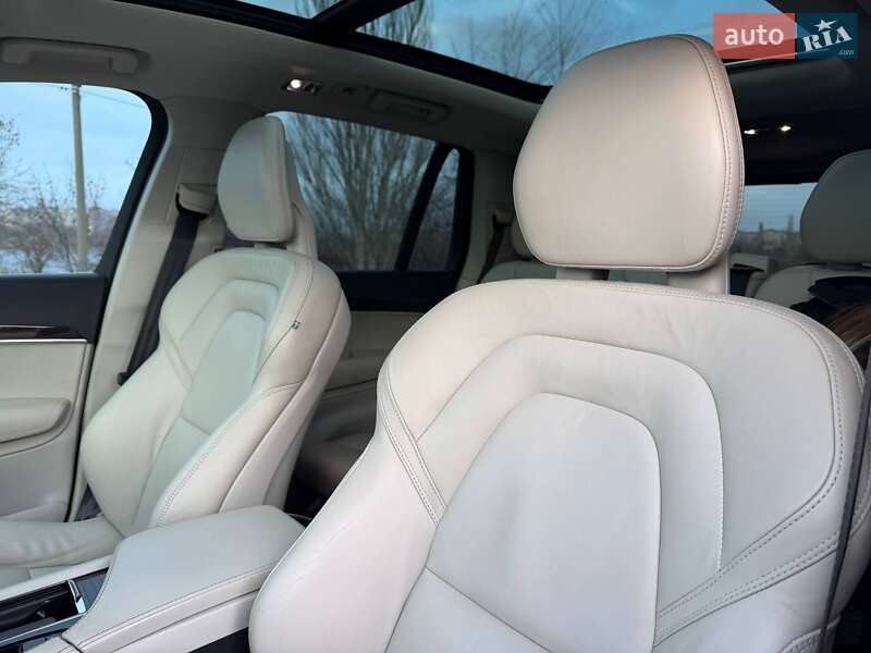 Внедорожник / Кроссовер Volvo XC90 2016 в Кривом Роге