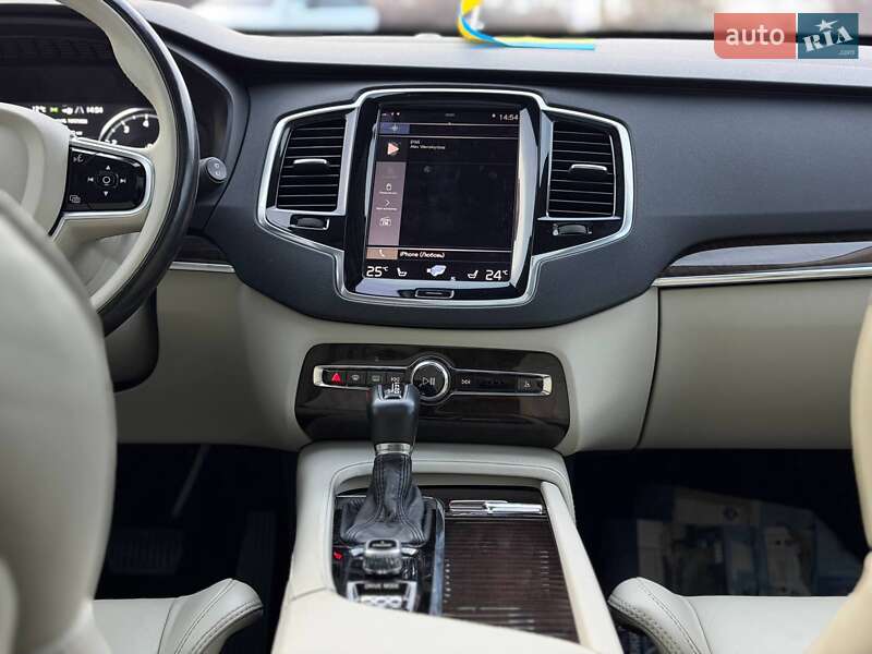 Внедорожник / Кроссовер Volvo XC90 2016 в Кривом Роге