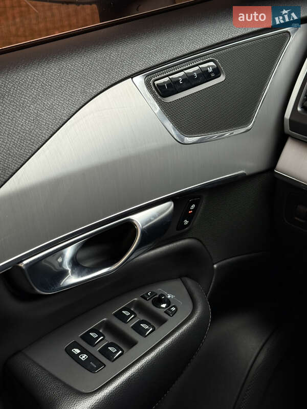 Позашляховик / Кросовер Volvo XC90 2021 в Новояворівську