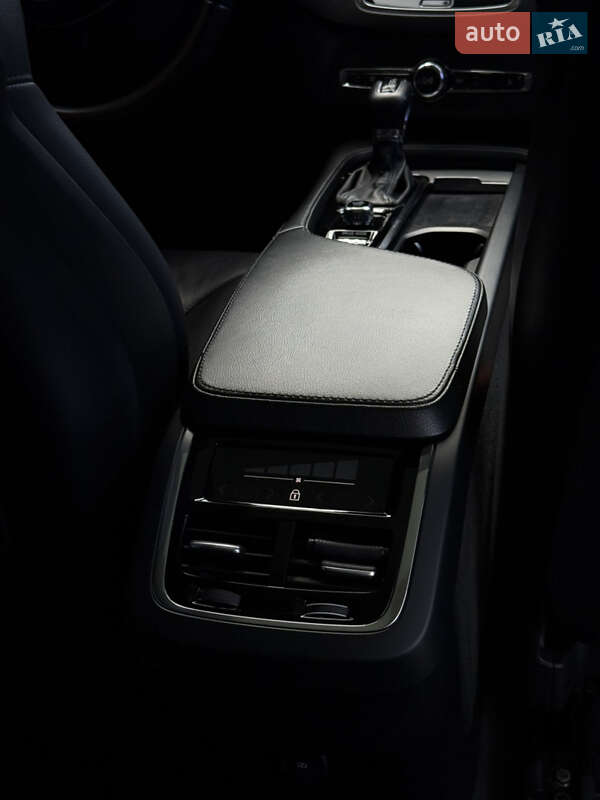 Позашляховик / Кросовер Volvo XC90 2021 в Новояворівську