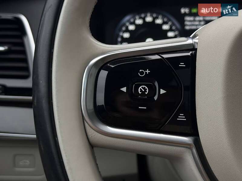 Позашляховик / Кросовер Volvo XC90 2016 в Рівному