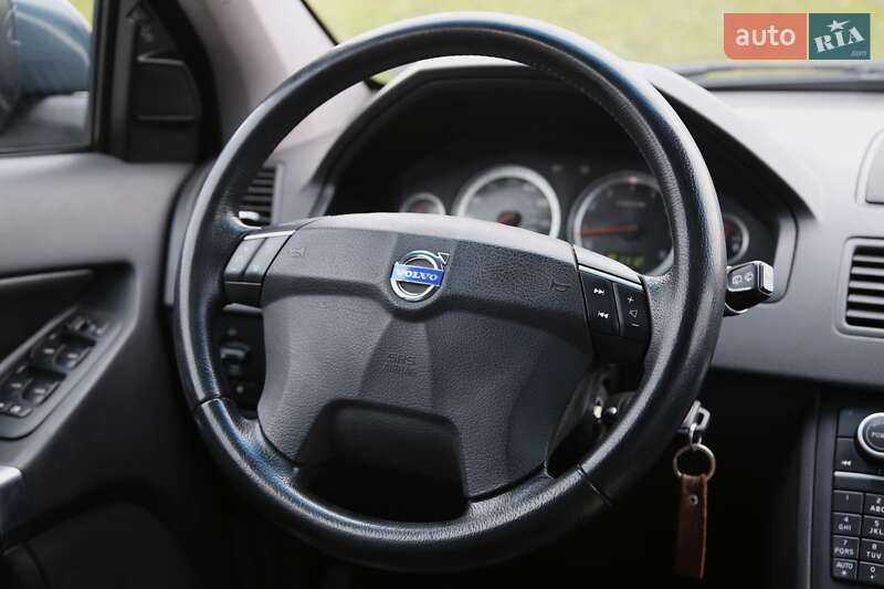 Позашляховик / Кросовер Volvo XC90 2010 в Києві