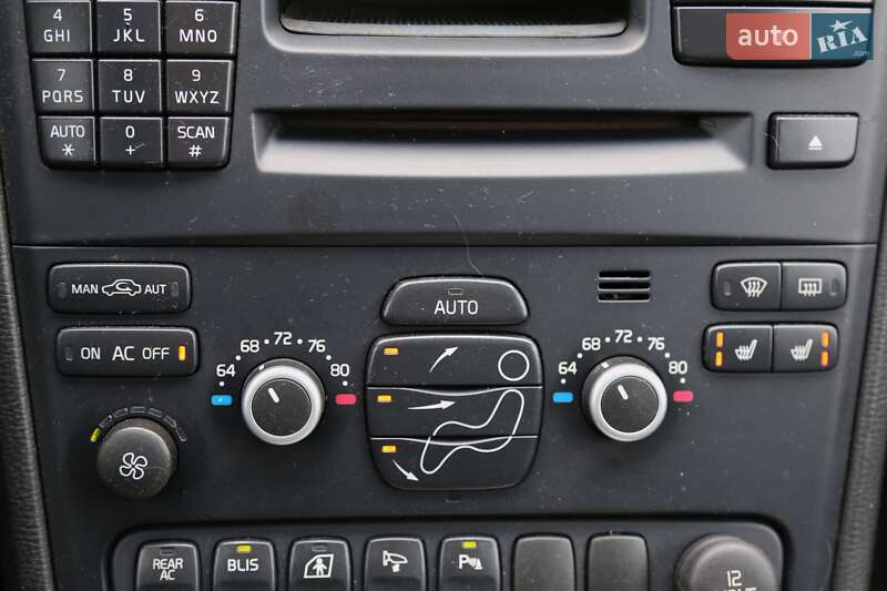 Позашляховик / Кросовер Volvo XC90 2010 в Києві