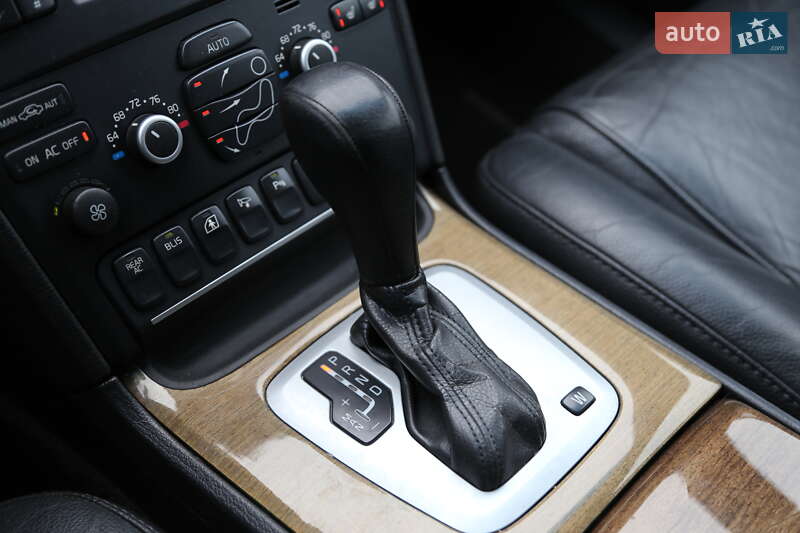 Позашляховик / Кросовер Volvo XC90 2010 в Києві