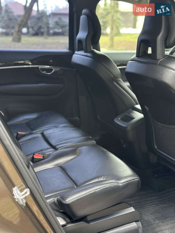 Внедорожник / Кроссовер Volvo XC90 2017 в Киеве