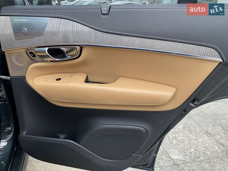 Позашляховик / Кросовер Volvo XC90 2019 в Києві