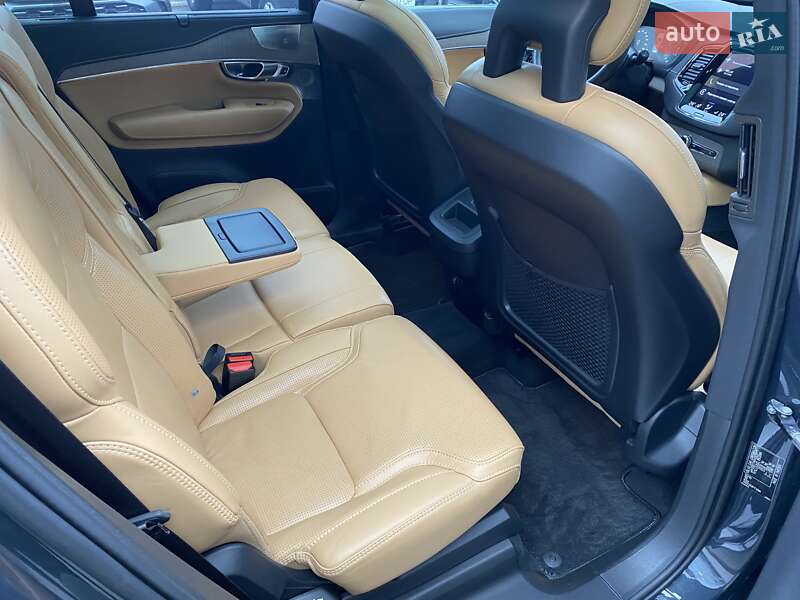 Позашляховик / Кросовер Volvo XC90 2019 в Києві