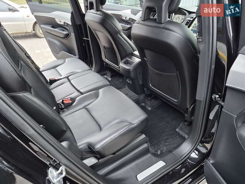 Внедорожник / Кроссовер Volvo XC90 2017 в Владимире