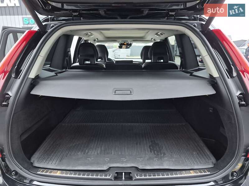 Внедорожник / Кроссовер Volvo XC90 2017 в Владимире