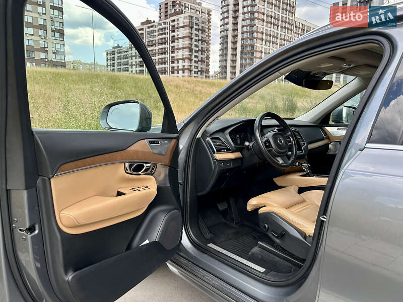 Позашляховик / Кросовер Volvo XC90 2015 в Києві