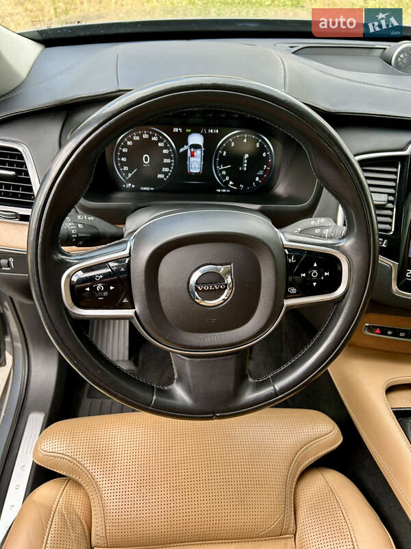 Позашляховик / Кросовер Volvo XC90 2015 в Києві