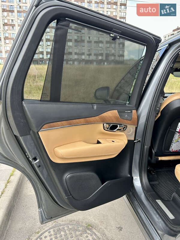 Позашляховик / Кросовер Volvo XC90 2015 в Києві