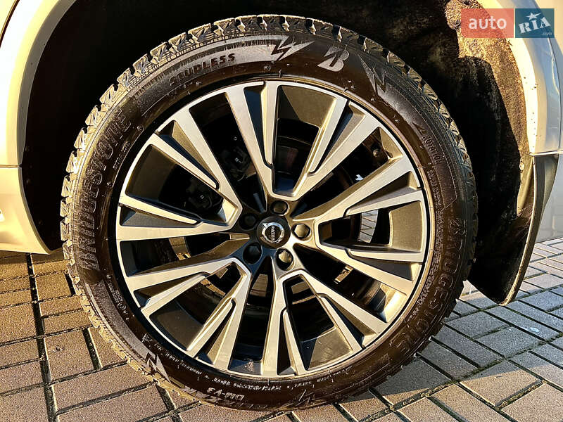Внедорожник / Кроссовер Volvo XC90 2021 в Киеве фото 28 Внедорожник / Кроссовер Volvo XC90 2021 в Киеве