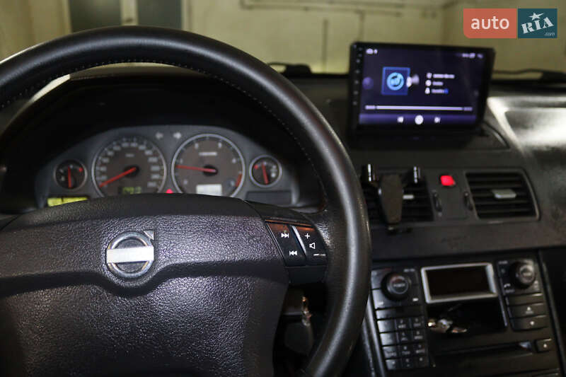 Позашляховик / Кросовер Volvo XC90 2003 в Рокитному