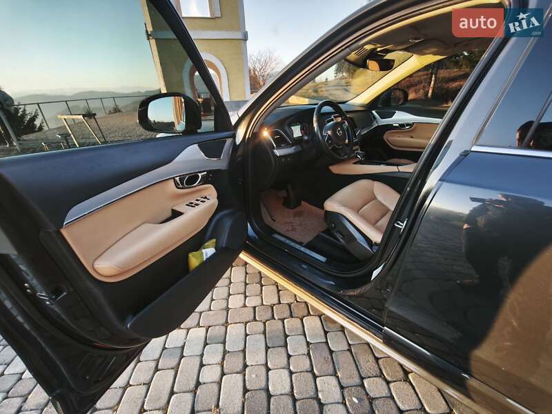 Внедорожник / Кроссовер Volvo XC90 2016 в Межгорье