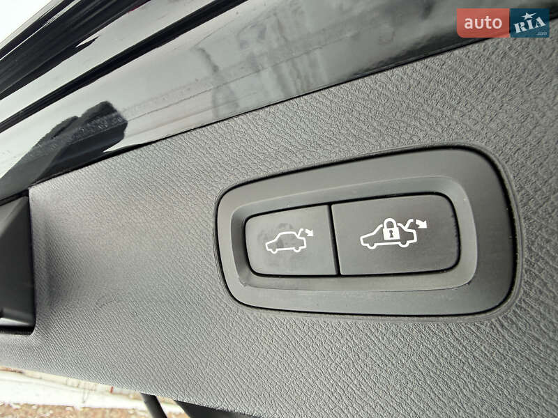 Внедорожник / Кроссовер Volvo XC90 2016 в Коломые