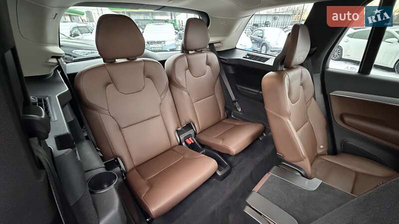 Позашляховик / Кросовер Volvo XC90 2019 в Києві фото 28 Позашляховик / Кросовер Volvo XC90 2019 в Києві