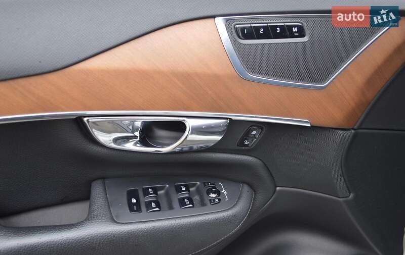 Внедорожник / Кроссовер Volvo XC90 2015 в Одессе фото 20 Внедорожник / Кроссовер Volvo XC90 2015 в Одессе