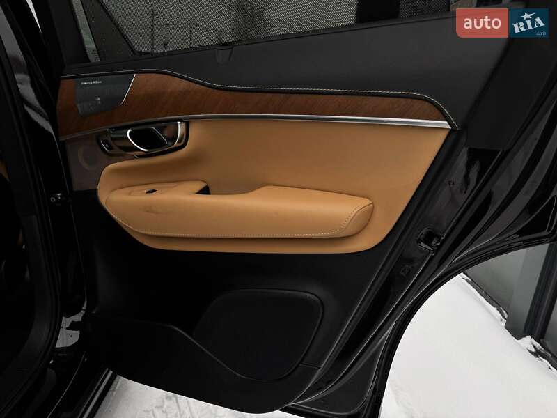 Внедорожник / Кроссовер Volvo XC90 2018 в Ровно