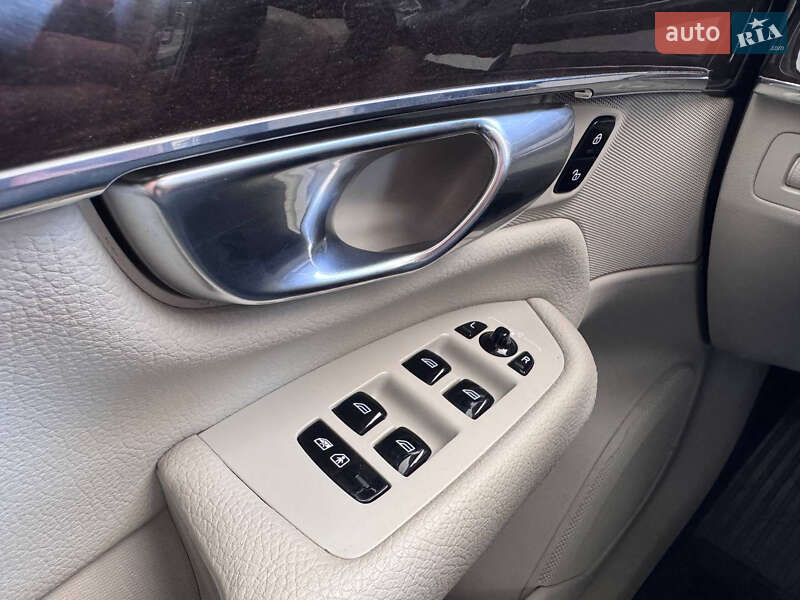 Внедорожник / Кроссовер Volvo XC90 2017 в Одессе фото 33 Внедорожник / Кроссовер Volvo XC90 2017 в Одессе