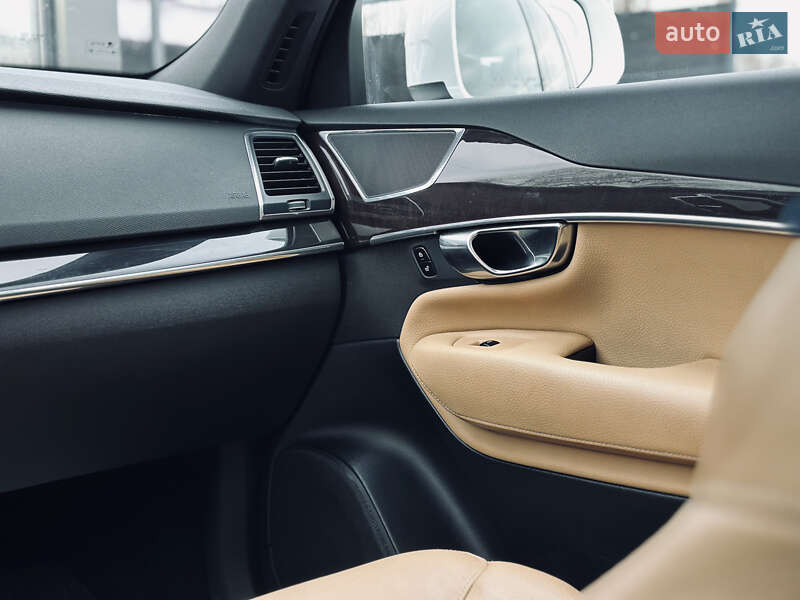 Внедорожник / Кроссовер Volvo XC90 2018 в Кременчуге