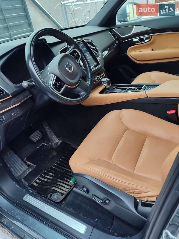 Внедорожник / Кроссовер Volvo XC90 2017 в Обухове