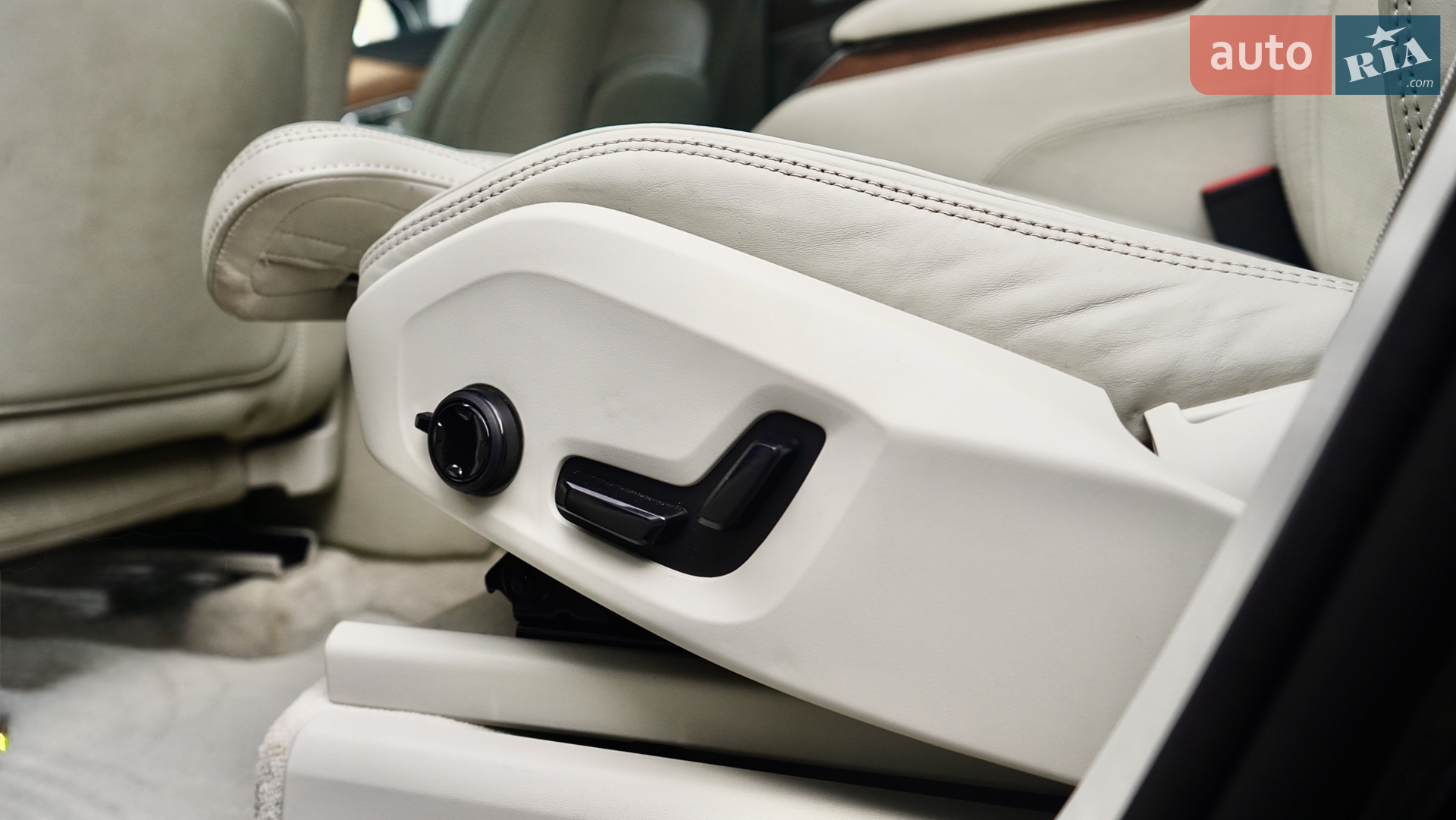 2016 Volvo XC90 - мініатюра 52