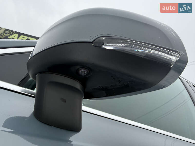 Внедорожник / Кроссовер Volvo XC90 2019 в Киеве