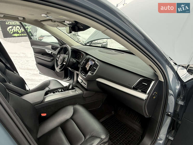 Внедорожник / Кроссовер Volvo XC90 2019 в Киеве