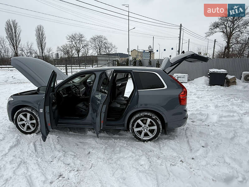 Внедорожник / Кроссовер Volvo XC90 2019 в Киеве