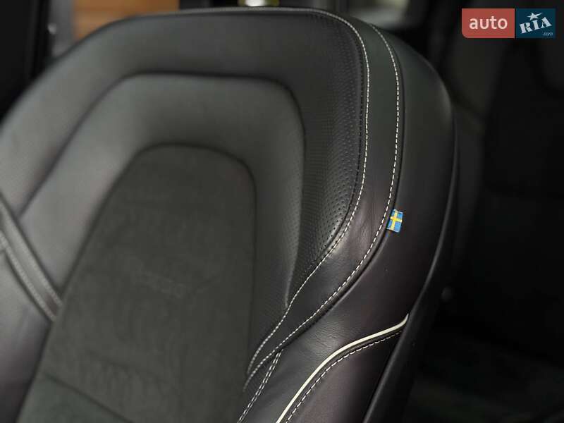 Внедорожник / Кроссовер Volvo XC90 2016 в Ровно