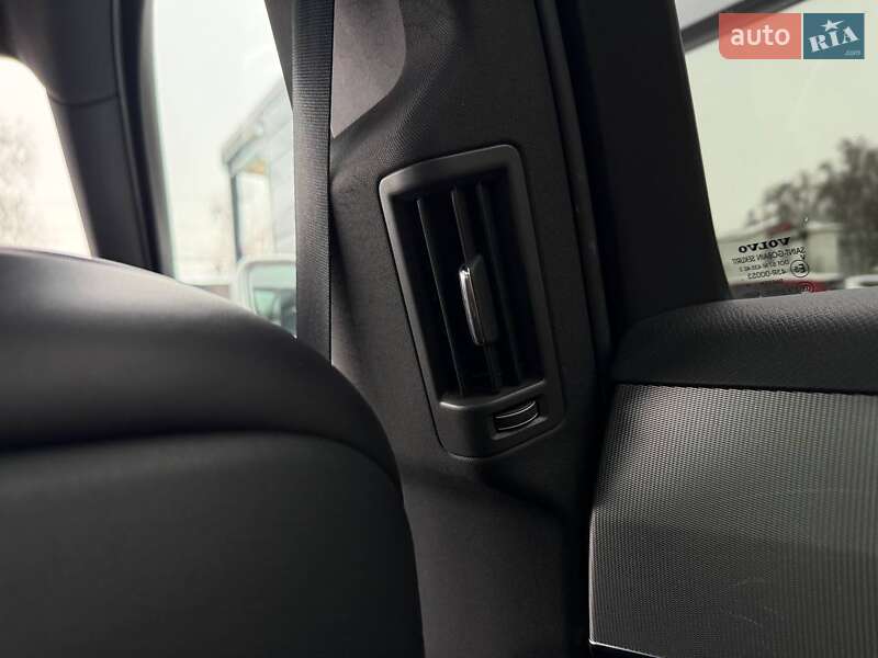 Внедорожник / Кроссовер Volvo XC90 2016 в Ровно