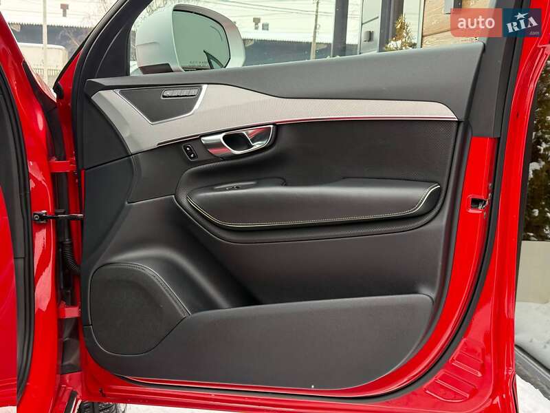 Внедорожник / Кроссовер Volvo XC90 2016 в Ровно