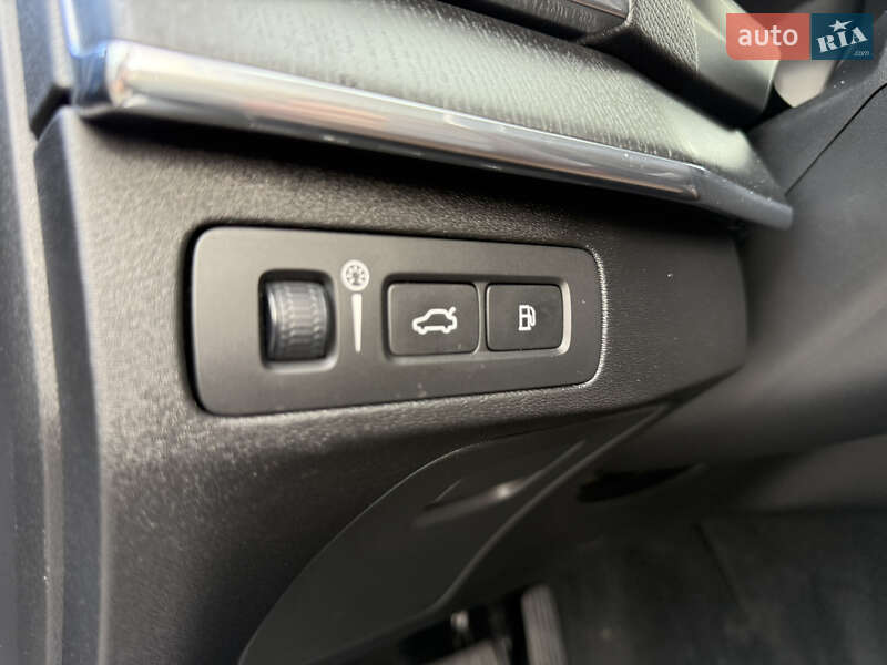 Внедорожник / Кроссовер Volvo XC90 2019 в Ровно фото 19 Внедорожник / Кроссовер Volvo XC90 2019 в Ровно