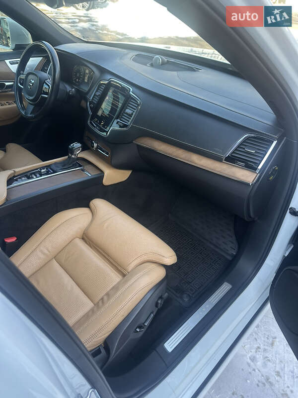 Внедорожник / Кроссовер Volvo XC90 2017 в Одессе фото 14 Внедорожник / Кроссовер Volvo XC90 2017 в Одессе