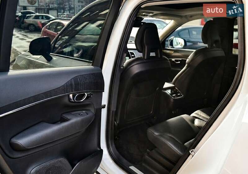 Внедорожник / Кроссовер Volvo XC90 2019 в Киеве