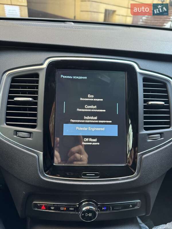 Внедорожник / Кроссовер Volvo XC90 2019 в Киеве