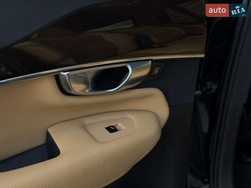 Внедорожник / Кроссовер Volvo XC90 2018 в Шептицькому