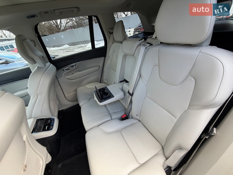 Внедорожник / Кроссовер Volvo XC90 2019 в Киеве