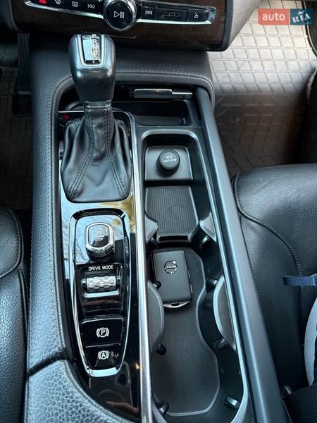 Внедорожник / Кроссовер Volvo XC90 2018 в Львове