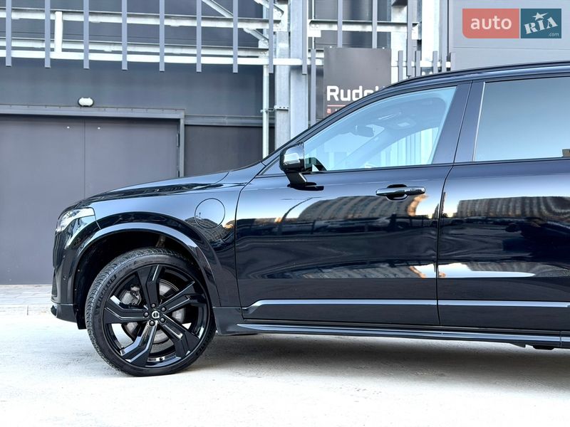 Внедорожник / Кроссовер Volvo XC90 2024 в Киеве