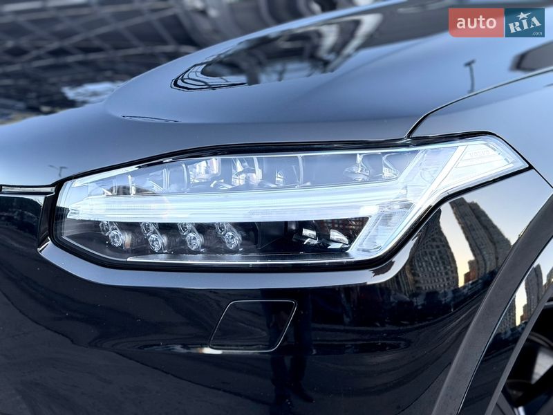 Внедорожник / Кроссовер Volvo XC90 2024 в Киеве