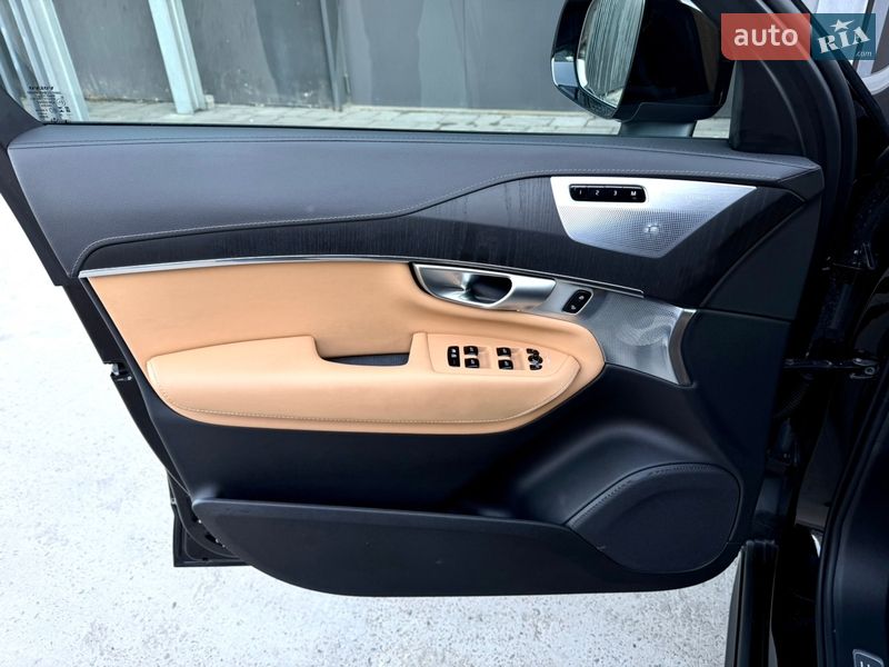 Внедорожник / Кроссовер Volvo XC90 2024 в Киеве