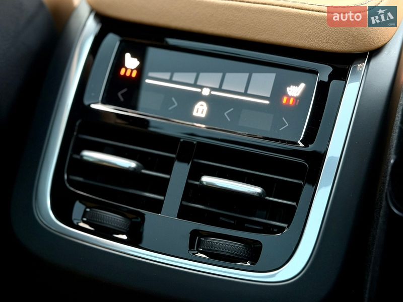 Внедорожник / Кроссовер Volvo XC90 2024 в Киеве