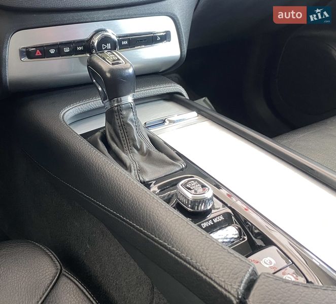 Внедорожник / Кроссовер Volvo XC90 2017 в Львове